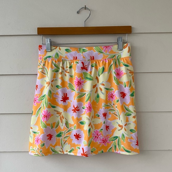CROWN & IVY • Tropical Floral Print Athletic Skort Size XS - Picture 4 of 14